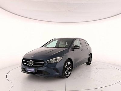 Usata Mercedes B180 Premium 116 CV (85 kW) 2019 Blu metallizzato Monovolume