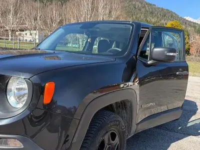 Usata Jeep Renegade Sport 120 CV (88 kW) 2015 Nero SUV