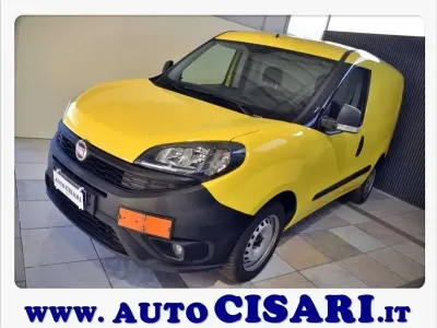 Usata Fiat Doblò 95 CV (69 kW) 2019 Giallo Monovolume