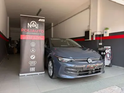 Usata VW Golf VIII Style 150 CV (110 kW) 2025 Grigio Berlina
