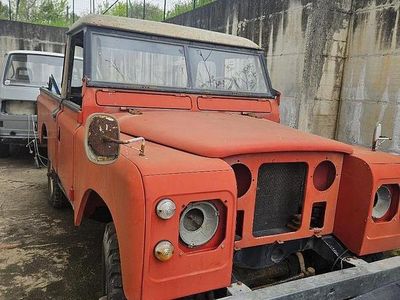 Usata Land Rover Defender 86 CV (63 kW) 1986 Rosso SUV