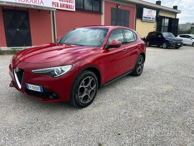 Usata Alfa Romeo Stelvio Business 210 CV (154 kW) 2017 Rosso SUV