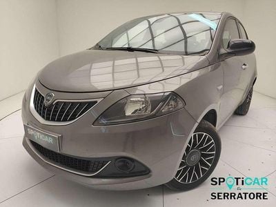 Begagnad Lancia Ypsilon S 70 HK (51 kW) 2024 Grå Halvkombi