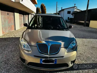 Usata Lancia Ypsilon 95 CV (69 kW) 2013 Utilitaria