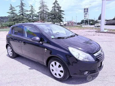 Usata Opel Corsa 75 CV (55 kW) 2010 Nero Utilitaria