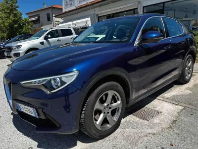 Usata Alfa Romeo Stelvio Super 201 CV (147 kW) 2018 Blu/azzurro SUV