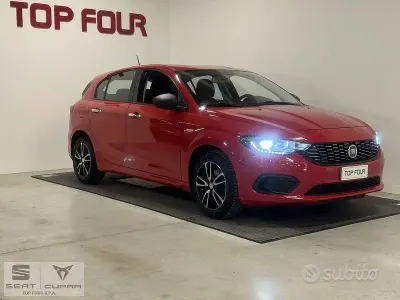 Usata Fiat Tipo Easy 95 CV (69 kW) 2019 Rosso Berlina