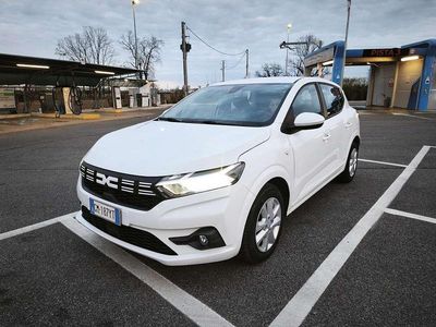 Usata Dacia Sandero Essentiel 101 CV (74 kW) 2023 Bianco Berlina