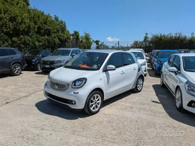 Usata Smart ForFour 71 CV (52 kW) 2017 Bianco(met.) Utilitaria