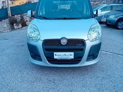 Usata Fiat Doblò Emotion 90 CV (66 kW) 2012 Grigio Monovolume
