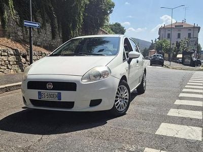 Bianco Usata 2011 Fiat Punto Berlina | 2000 € (Ottimo prezzo)