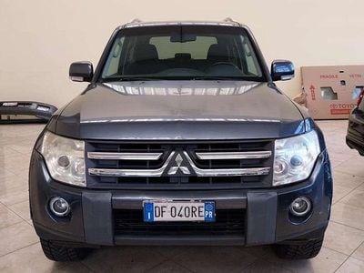 Usata Mitsubishi Pajero Invite 160 CV (117 kW) 2007 Grigio SUV