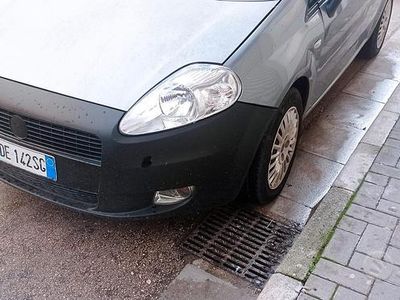 Usata Fiat Grande Punto 75 CV (55 kW) 2007 Grigio Utilitaria