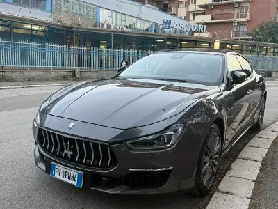 Usata Maserati Ghibli GranLusso 250 CV (183 kW) 2019 Grigio Berlina