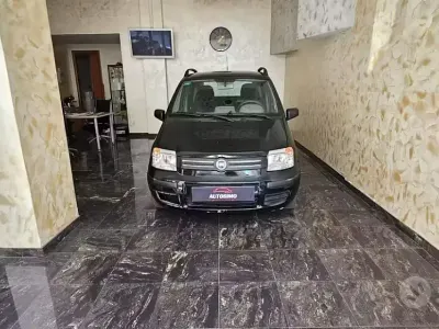 Käytetty Fiat Panda Emotion 54 HP (39 kW) 2005 Musta Viistoperä