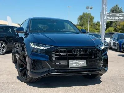 Usata Audi Q8 Sport 286 CV (210 kW) 2020 Blu SUV