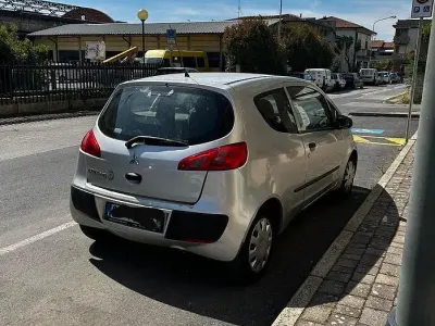 Usata Mitsubishi Colt 75 CV (55 kW) 2005 Grigio Utilitaria