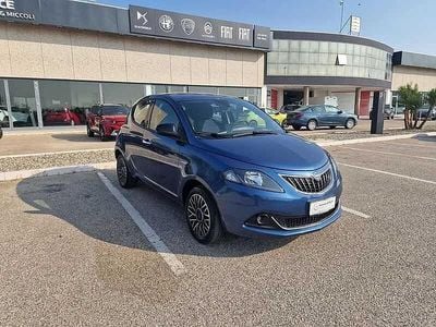 Usata Lancia Ypsilon S 70 CV (51 kW) 2024 Blu Utilitaria