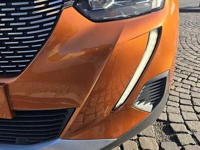 Usata Peugeot 2008 Allure 102 CV (75 kW) 2023 Bronzo SUV