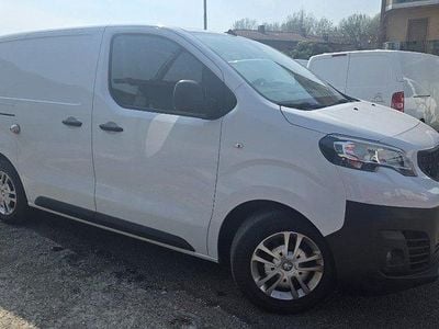 Usata Peugeot e-Expert Premium 56 kW (77 CV) 2022 Bianco / pastello Furgone