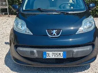 Usata Peugeot 107 S 68 CV (50 kW) 2007 Nero Utilitaria