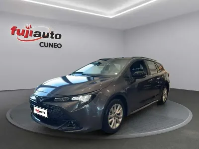 Nuova Toyota Corolla Active 140 CV (102 kW) 2026 Grigio Station wagon