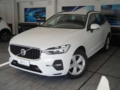 Usata Volvo XC60 Momentum 197 CV (144 kW) 2021 Bianco SUV