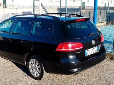 Usata VW Passat 105 CV (77 kW) 2012 Nero Station wagon