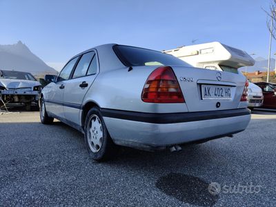 Mercedes C200