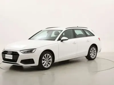 Begagnad Audi A4 Business 163 HK (119 kW) 2021 Vit Kombi