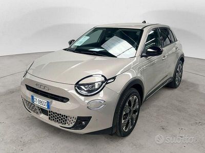 Usata Fiat 600 La Prima 110 CV (80 kW) 2025 Beige SUV