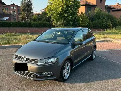 Usata VW Polo Comfortline 75 CV (55 kW) 2014 Grigio Utilitaria