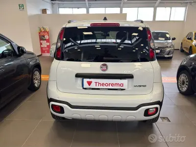 Usata Fiat Panda Cross Cross 69 CV (50 kW) 2024 Bianco Utilitaria