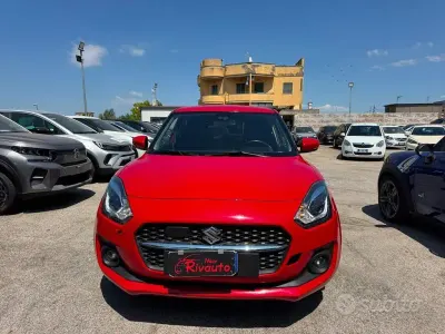Usata Suzuki Swift 83 CV (61 kW) 2022 Rosso Utilitaria