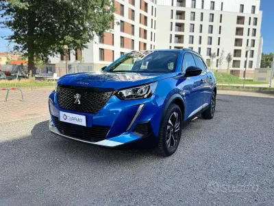 Usata Peugeot 2008 Allure 131 CV (96 kW) 2023 Bluazzurro SUV
