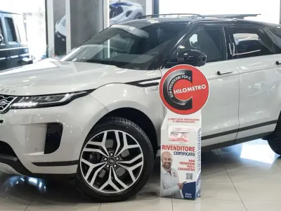Usata Land Rover Range Rover evoque 150 CV (110 kW) 2019 Grigio nardo metallizzato SUV