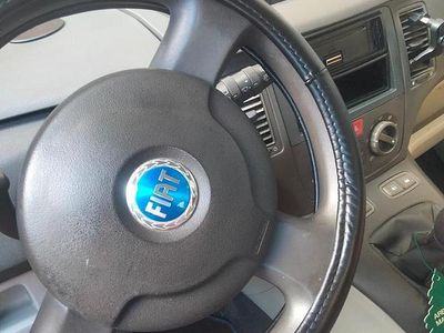 Grigio Usata 2004 Fiat Idea Monovolume | 1400 € (Ottimo prezzo)