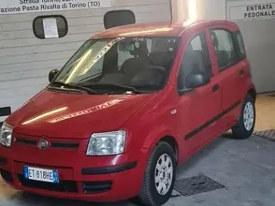 Usata Fiat Panda Dynamic 69 CV (50 kW) 2012 Rosso Utilitaria