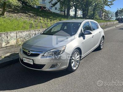Usata Opel Astra Cosmo 140 CV (102 kW) 2010 Grigio Utilitaria
