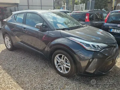 Usata Toyota C-HR Business Edition 98 CV (72 kW) 2021 Grigio SUV