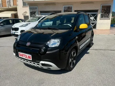 Usata Fiat Panda Cross Cross 71 CV (52 kW) 2025 Nero Utilitaria