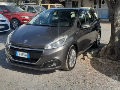 Usata Peugeot 208 102 CV (75 kW) 2019 Grigio Utilitaria