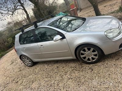 Usata VW Golf IV 105 CV (77 kW) 2003 Grigio Berlina
