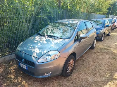 Usata Fiat Grande Punto Active 65 CV (47 kW) 2006 Grigio Utilitaria