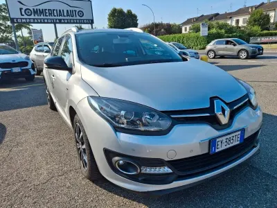 Usata Renault Mégane GrandTour LIMITED 110 CV (80 kW) 2015 Argento Station wagon