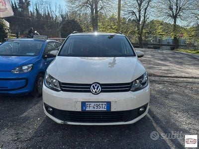 Begagnad VW Touran 110 HK (80 kW) 2014 Beige Minibuss