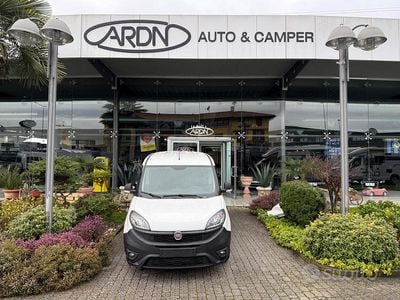 Begagnad Fiat Doblò 90 HK (66 kW) 2022 Vit Minibuss