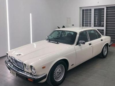 Usata Jaguar XJ6 Sovereign 200 CV (147 kW) 1983 Bianco Berlina