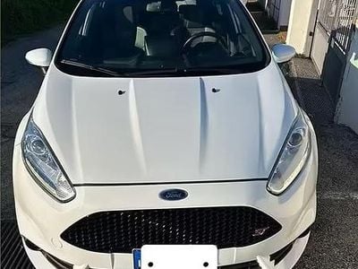 Usata Ford Fiesta ST 182 CV (133 kW) 2017 Bianco Berlina