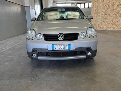 Usata VW Polo Sportline 75 CV (55 kW) 2006 Argento Utilitaria
